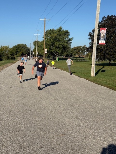 Grade 8 student running for Terry Fox