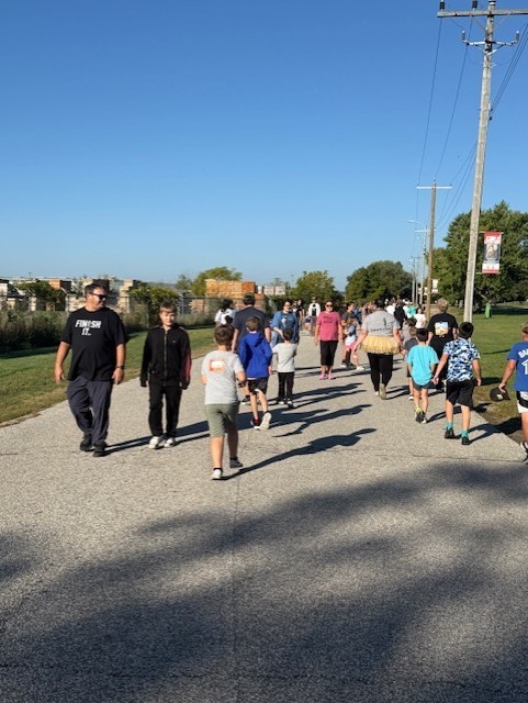 large group of students and adults walking for the Terry Fox Run today