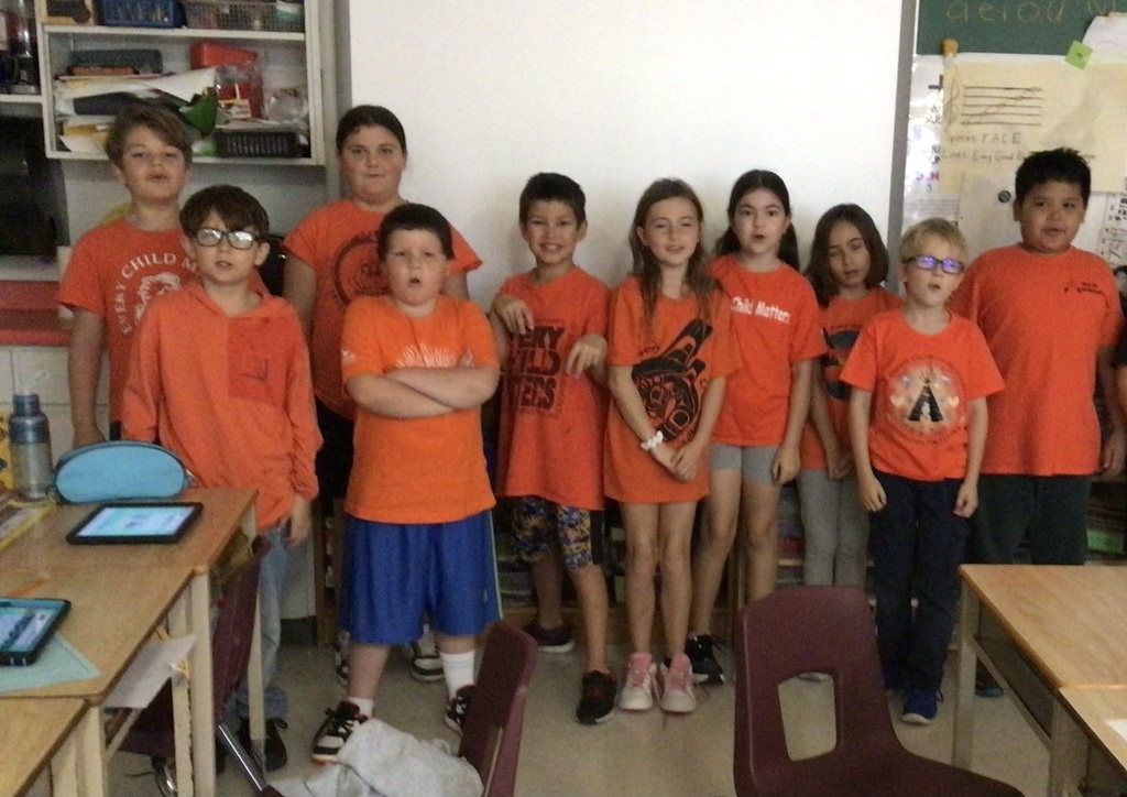 orange shirt