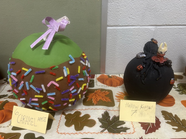 caramel apple and hollow knight