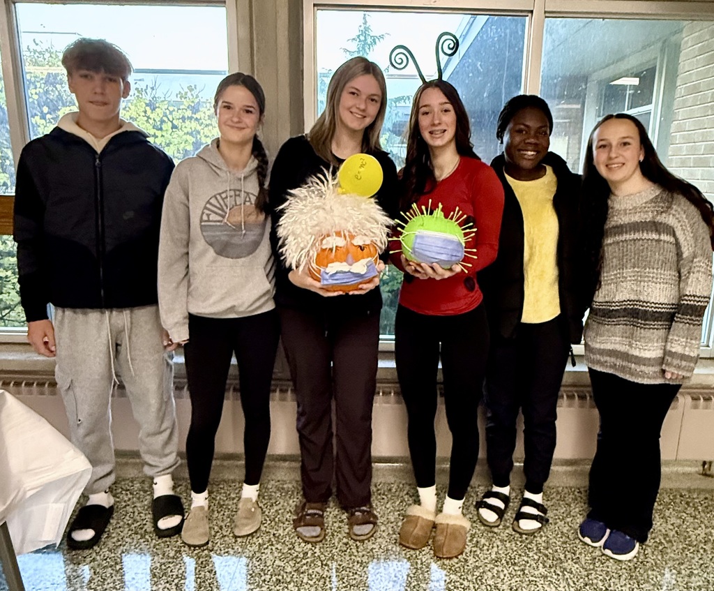 2025 Pumpkin Contest