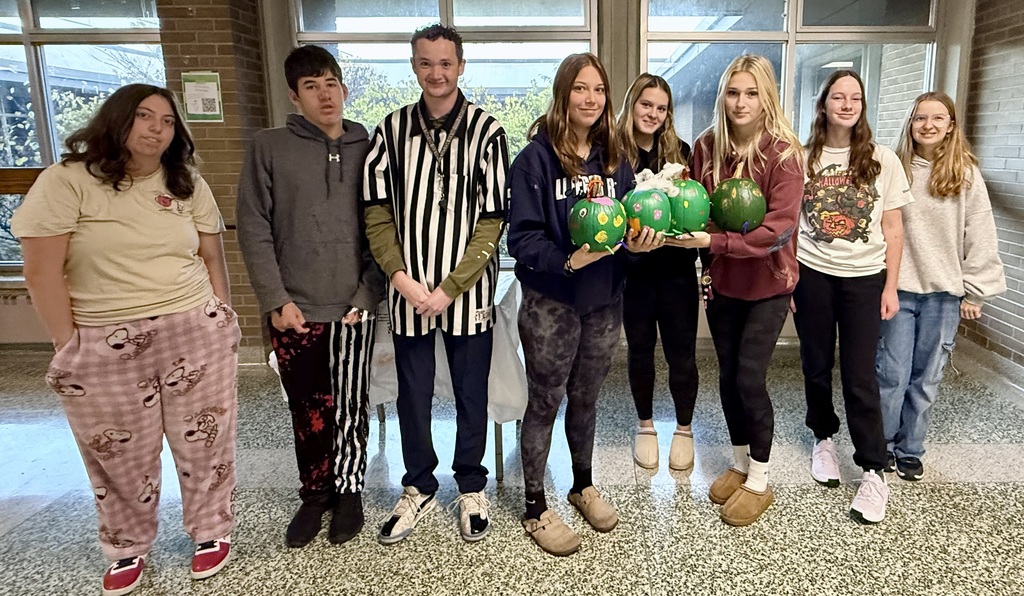 2025 Pumpkin Contest