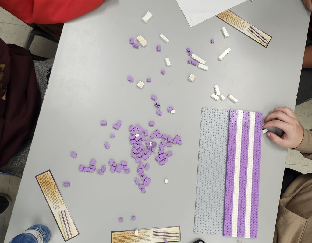 Building the two row wampum with legos