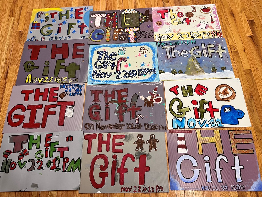 Posters of the gift 