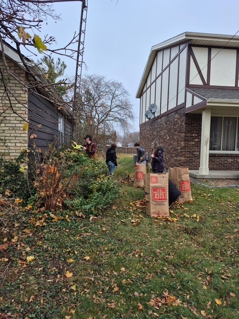 Horticulture Class Raking Leaves
