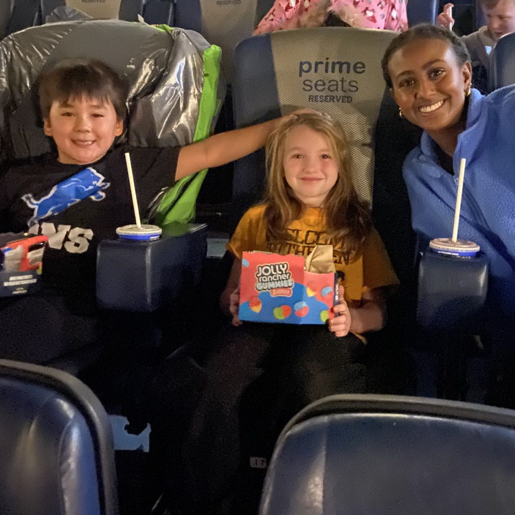 Waiting for showtime 