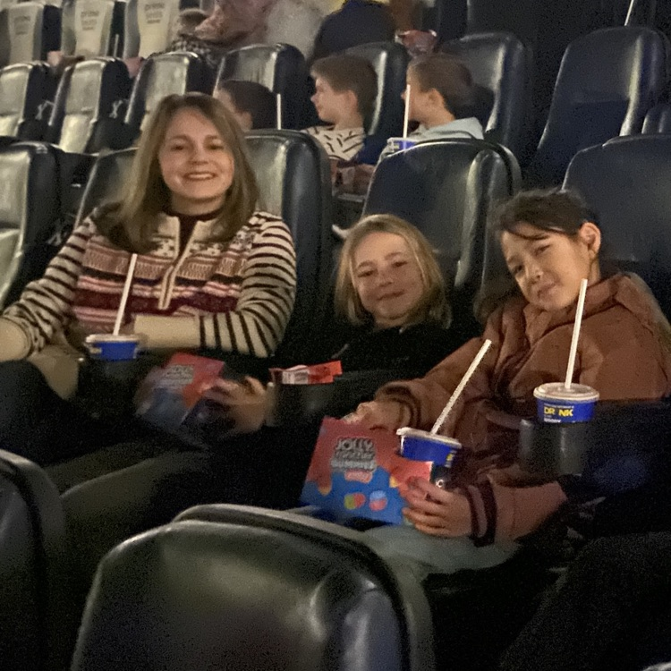 Waiting for showtime 