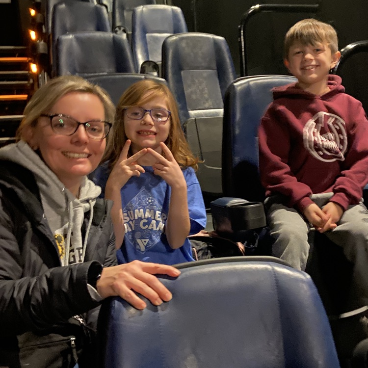 Waiting for showtime 