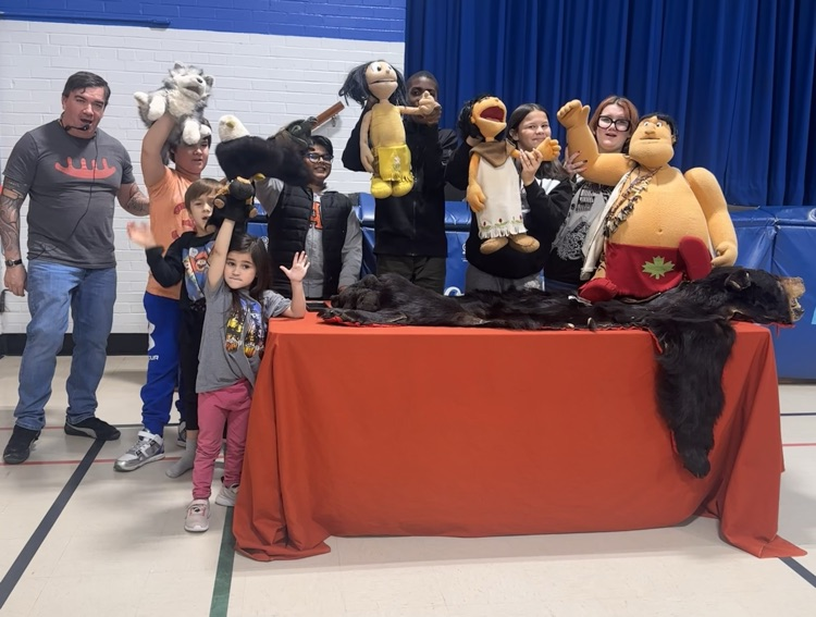 Bearpaw visiting Hanna