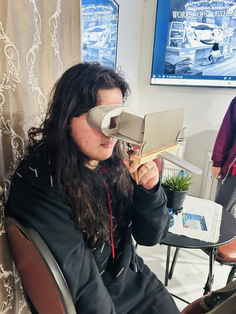 Our Specialist High Skill Major: Arts & Culture crew spent the day at Sheep Dog Animation Studio. They loved learning the ropes of stop motion video and 3D hologram to design new SHSM logos! 