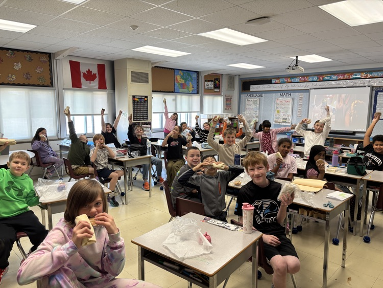 Students eating lunch in their classroom