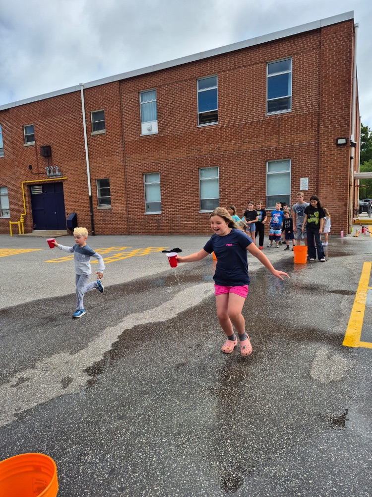 kids playing 