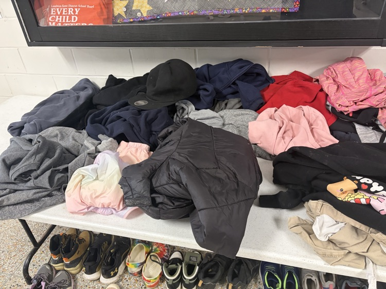 picture of clothes and shoes 