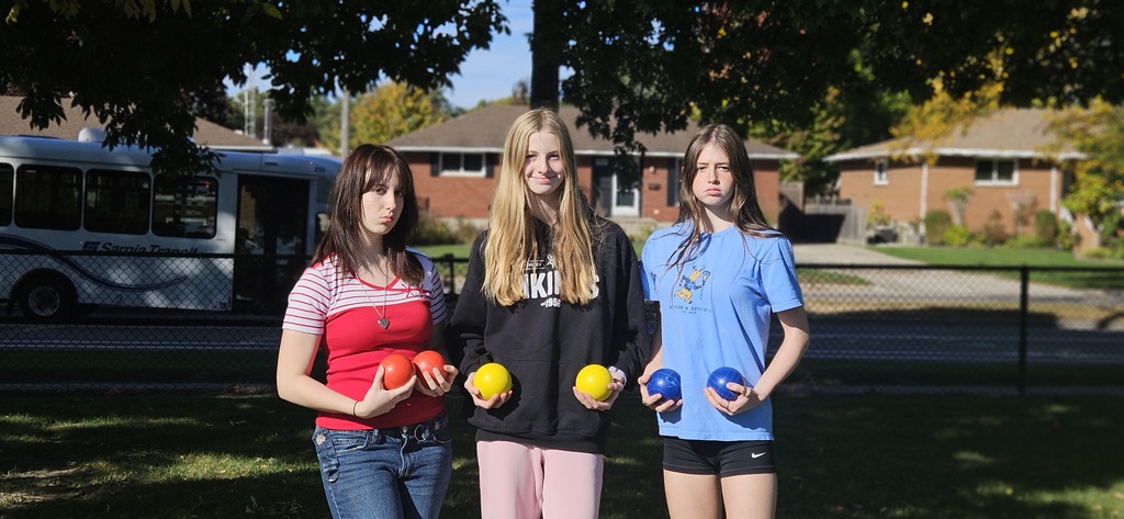 Les filles ready to compete 
