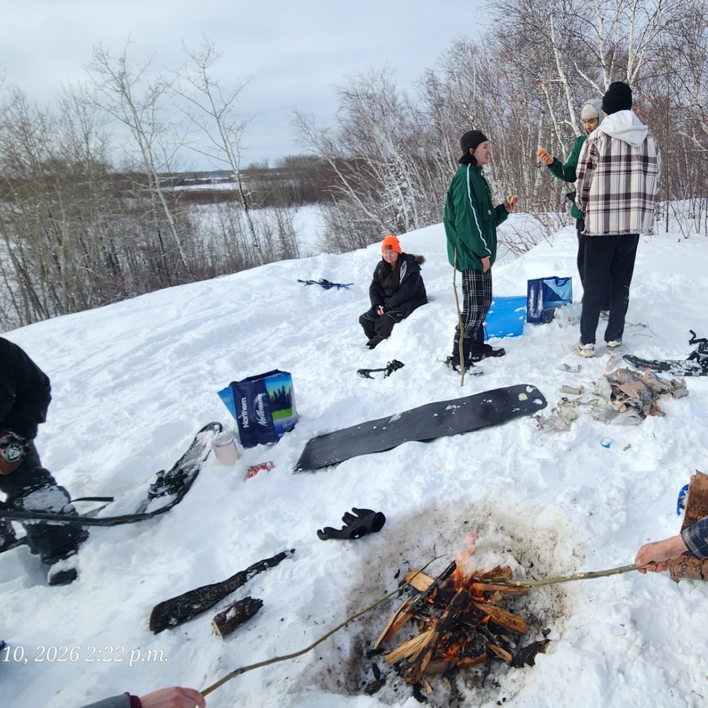 making hot dogs 🌭