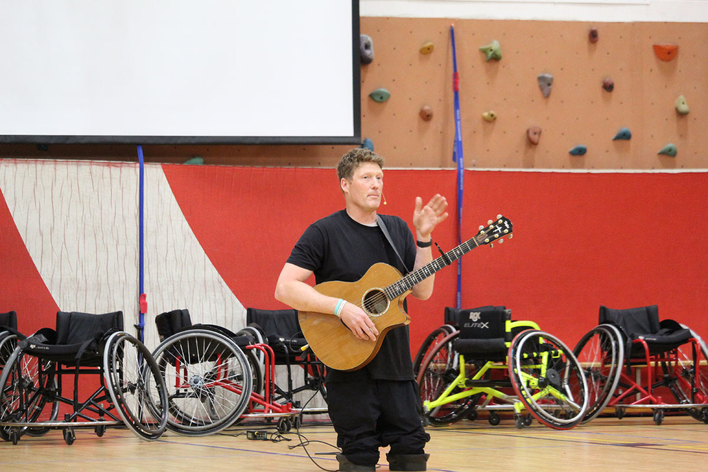 Patrick anderson singing